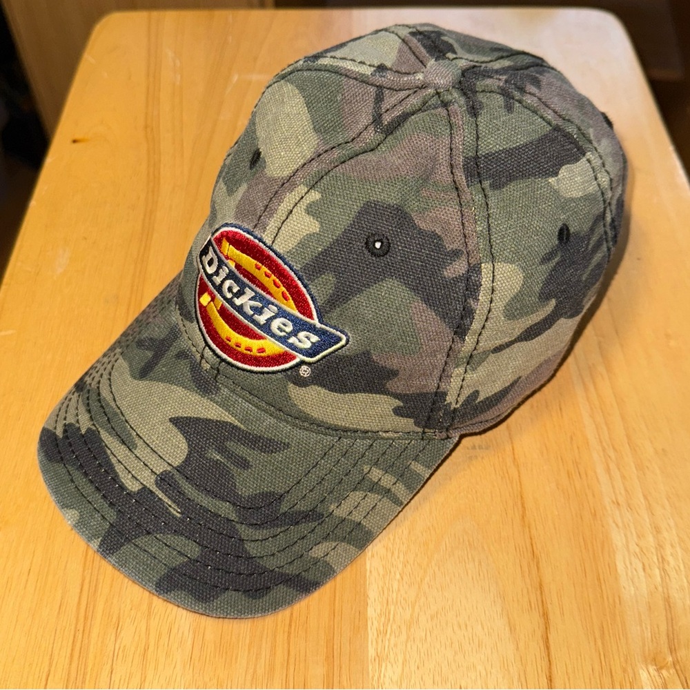 Dickies camo hat